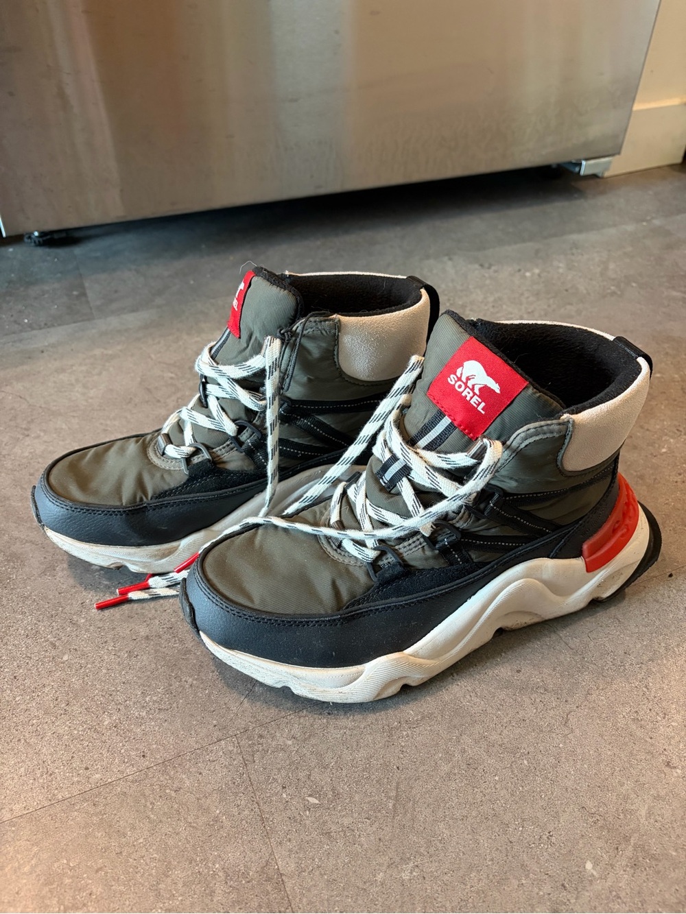 Sorel Women’s Olive, Black & Red Hiking Boots!